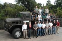 Military_truck_with_crew_2004